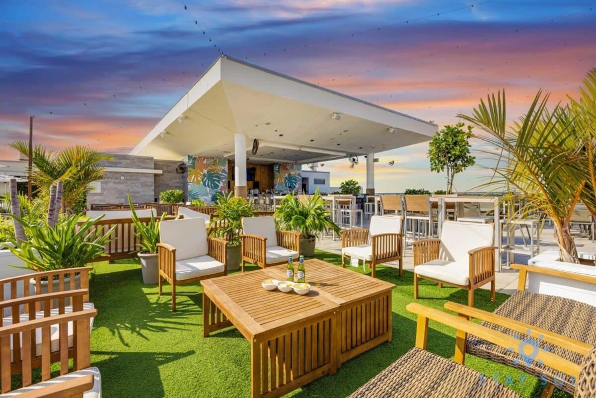 Best Stay - Rooftop Pool & Hot Tub - Hollywood Beach Bagian luar foto